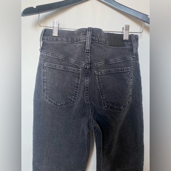 Madewell | The Perfect Vintage Jean in Lunar Wash - Picture 8 of 15